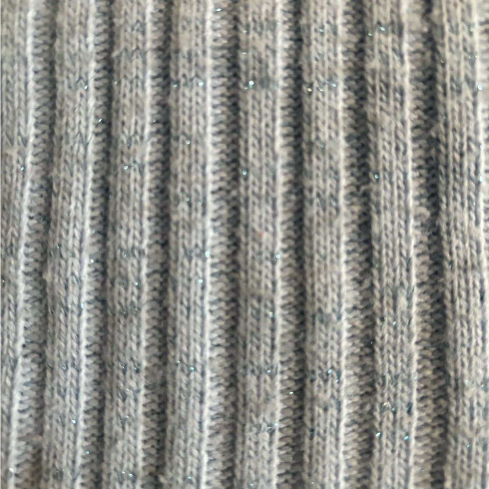 Cropped Sweater - Picture 5 of 6